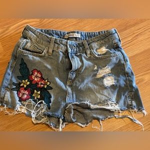 Zara Demi short size 2